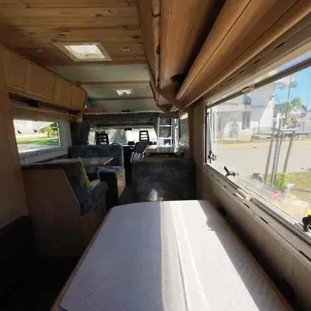 Retro Kamper ヤスタルニャ