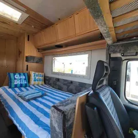 Kemp Retro Kamper