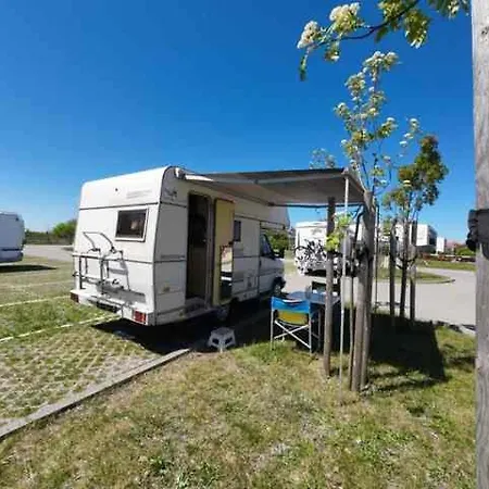 Kemp Retro Kamper *